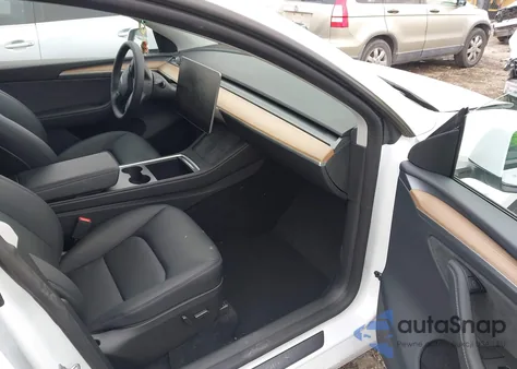 2025 Tesla Model Y Long Range Dual Motor All-Wheel Drive из США, поврежденный, VIN 7SAYGDED9SA357876